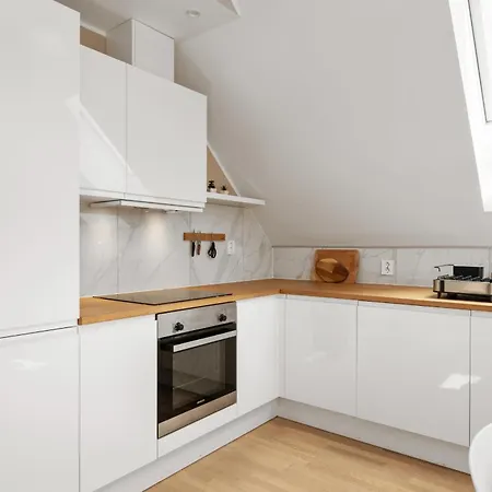 Апартаменты Roomsly I Next To Bryggen With Balcony Берген
