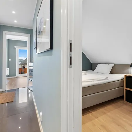 Апартаменты Roomsly I Next To Bryggen With Balcony *