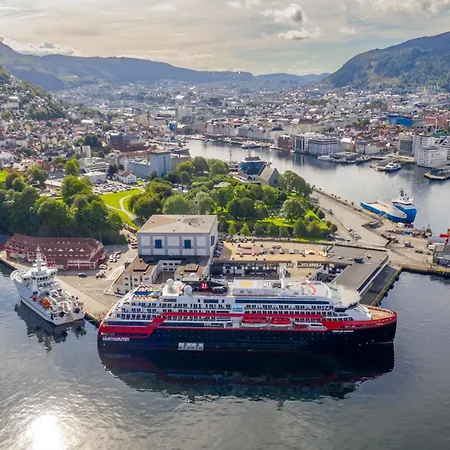 Roomsly I Next To Bryggen With Balcony Apartment Bergen