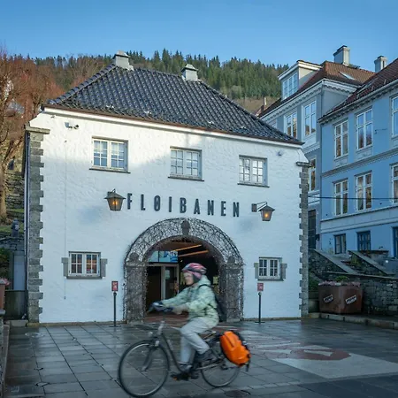 Lejlighed Roomsly I Next To Bryggen With Balcony *