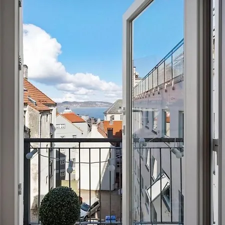 Roomsly I Next To Bryggen With Balcony Апартаменты
