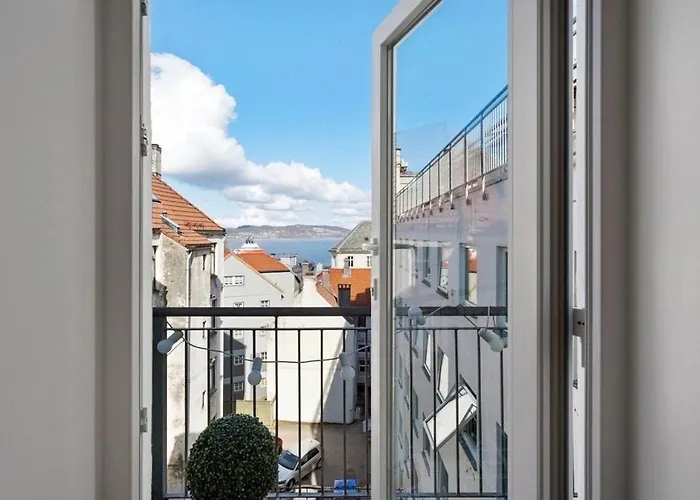 Roomsly I Next To Bryggen With Balcony Διαμέρισμα