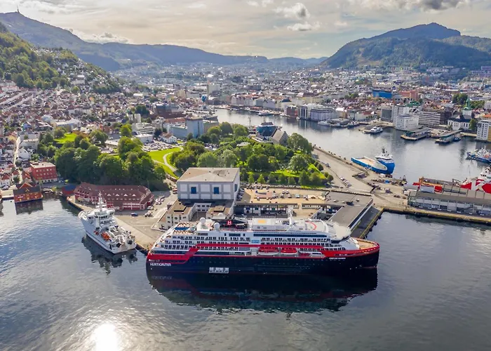 Roomsly I Next To Bryggen With Balcony Appartamento Bergen